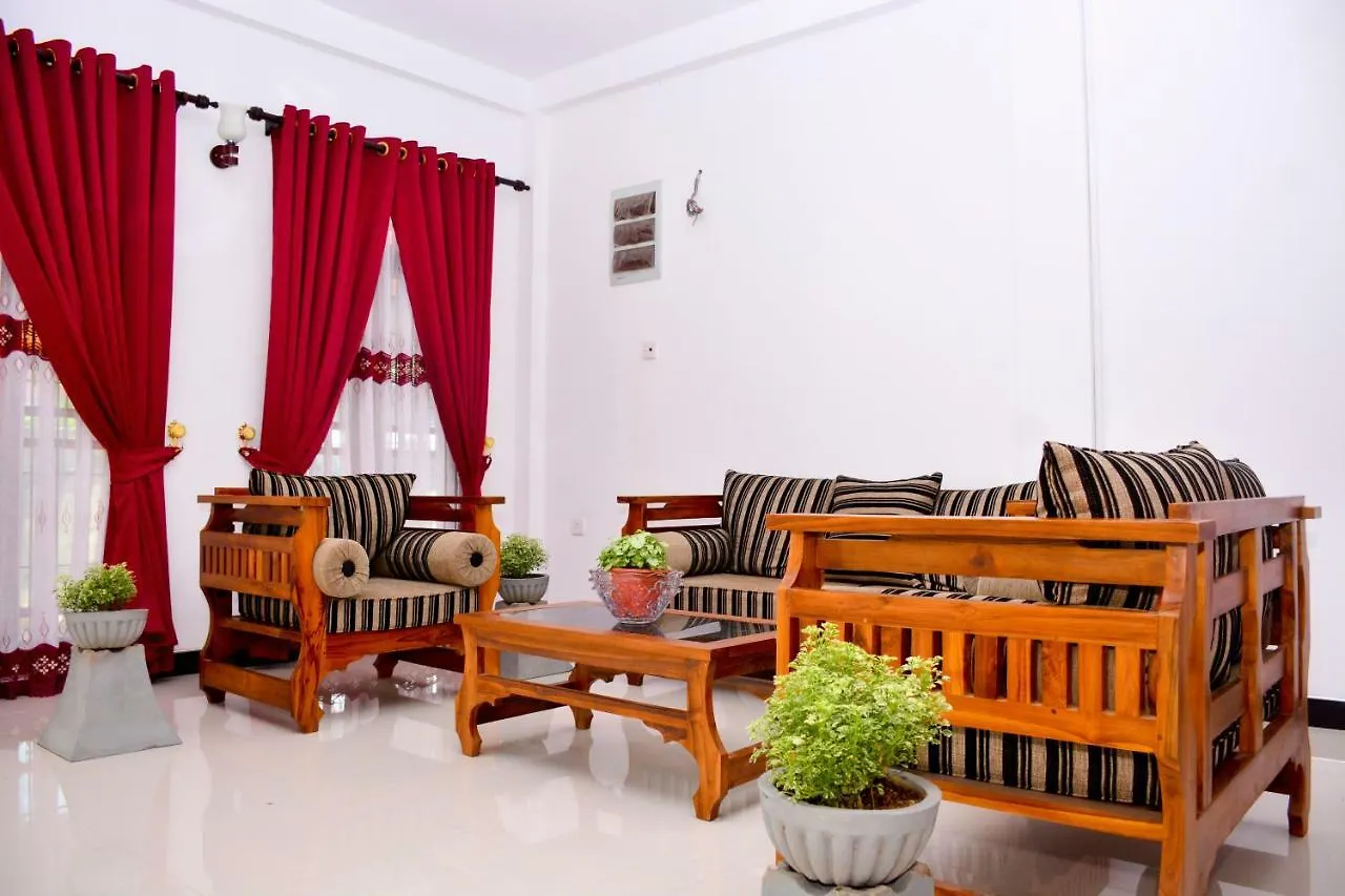Hotel Brisa Marina Negombo